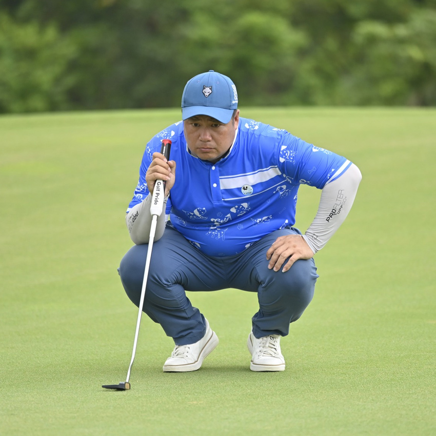 play golf in hanoi