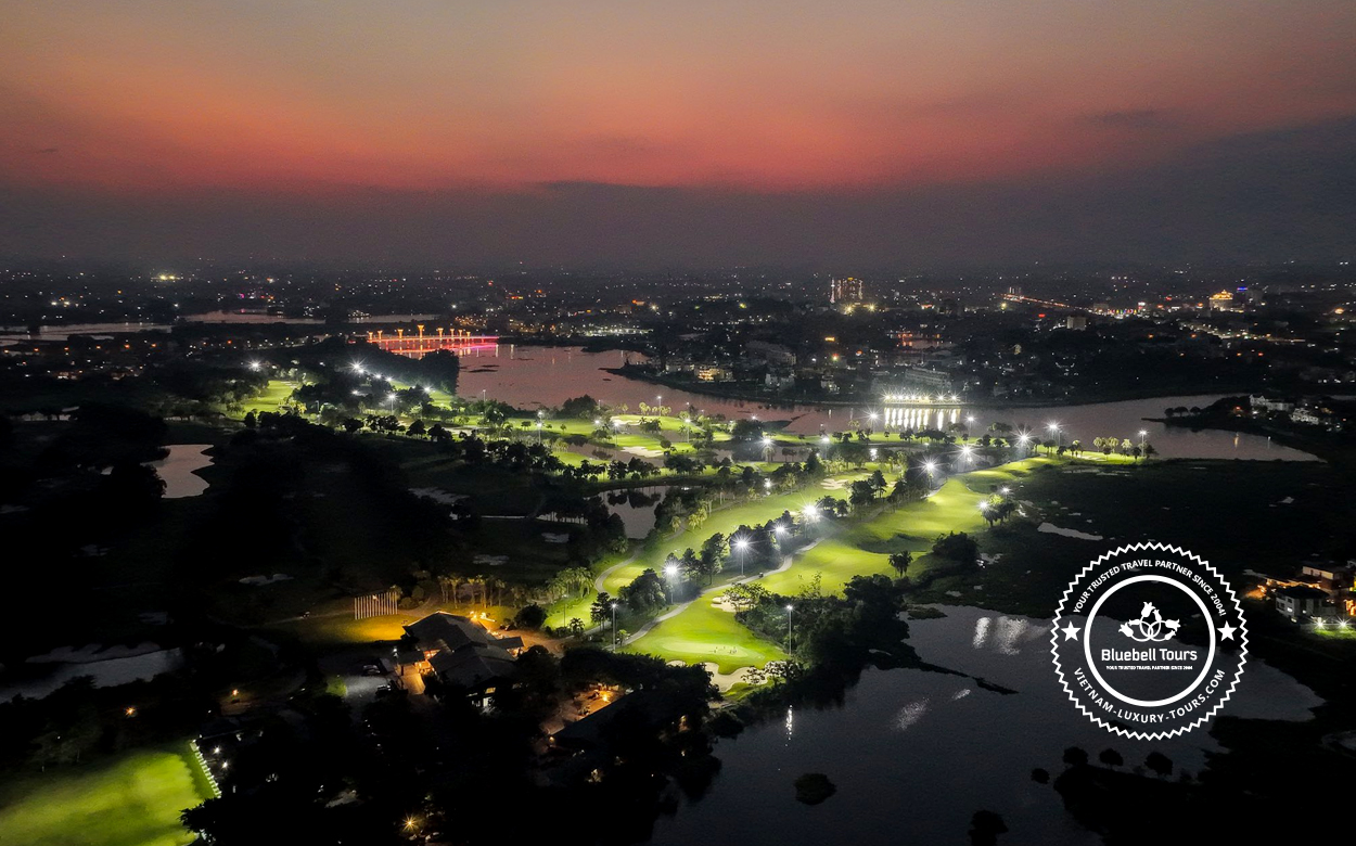 night golf in hanoi